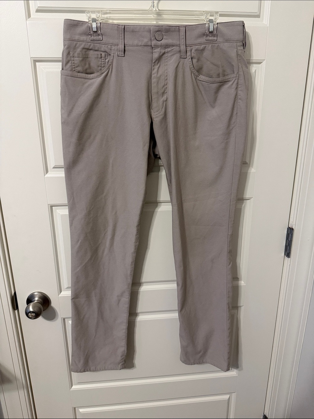 BONOBOS Golf Men's Straight Chinos in Light Gray